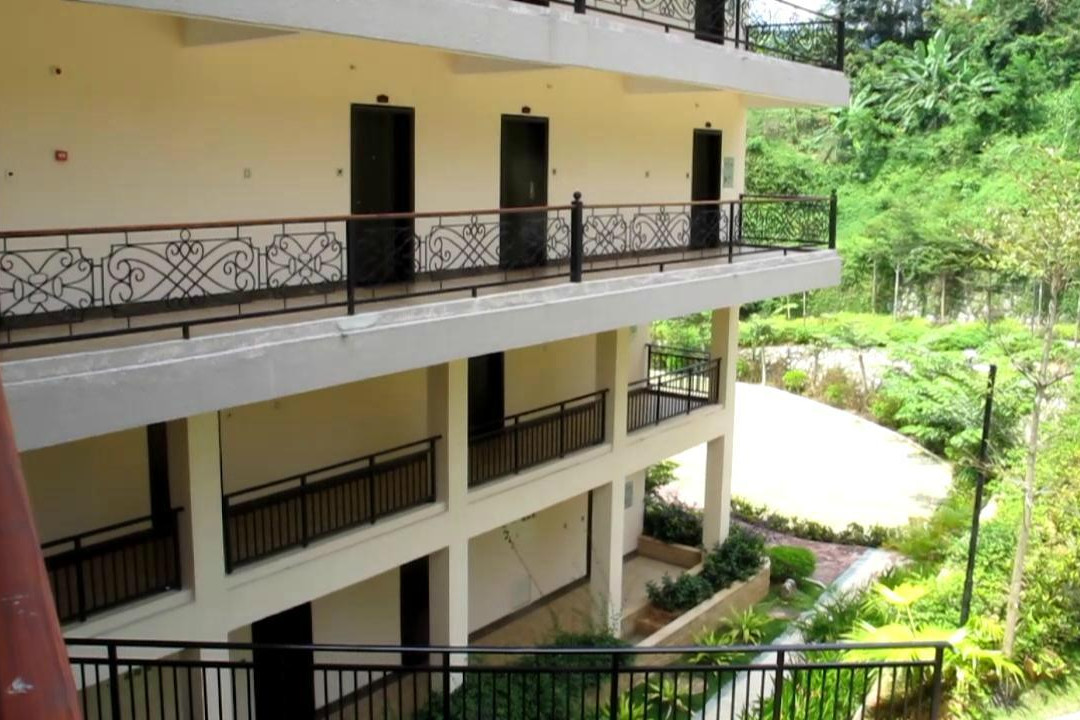 翡翠谷生态度假山庄主图