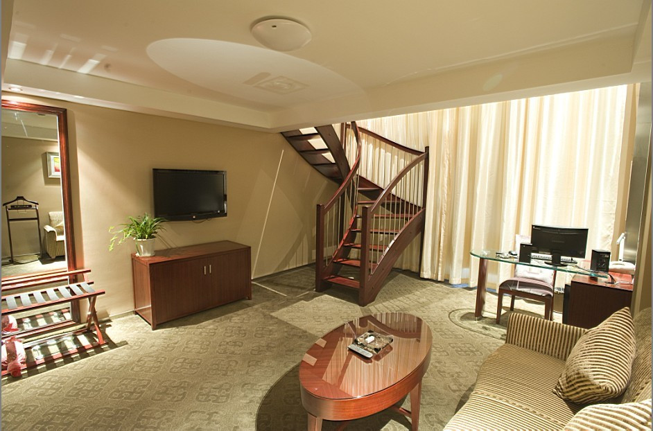 紫金花园大酒店主图