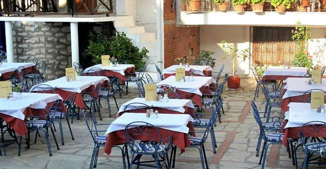 Kriopigi餐馆和美食-Anthoulas Restaurant