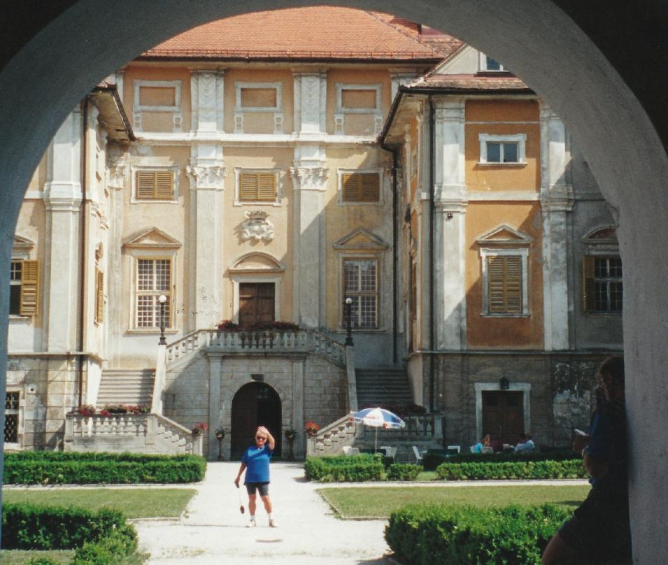 Schloss Statenberg-普图伊必去景点