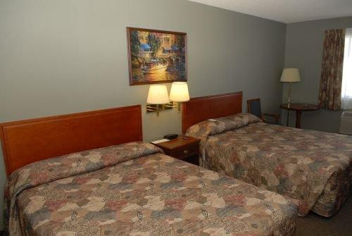 Days Inn by Wyndham Whitecourt主图