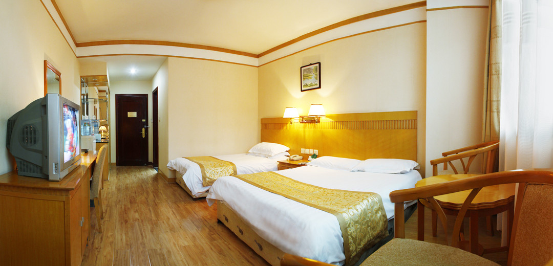 蓬达大酒店主图