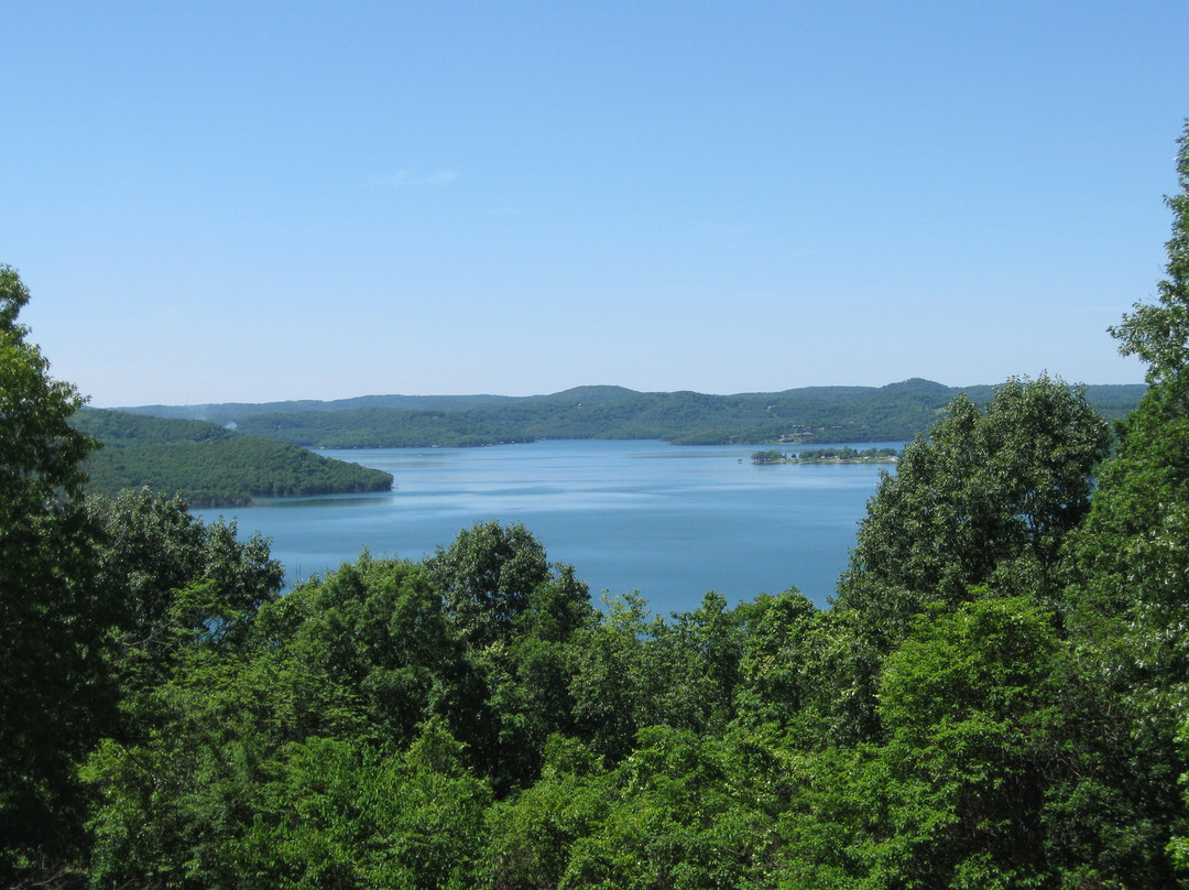 Beaver Lake景点图片