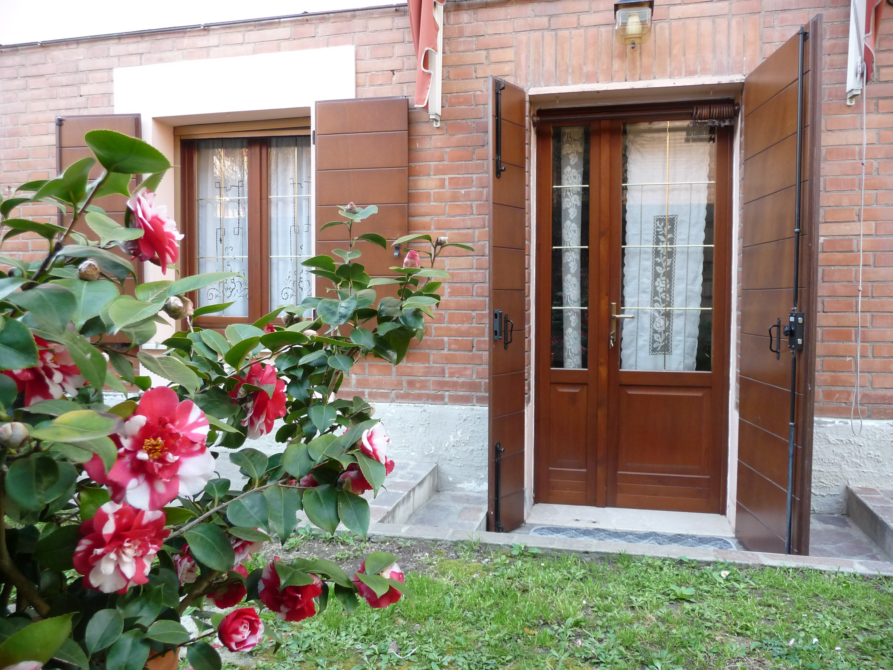 La Casa Fiorita-官方