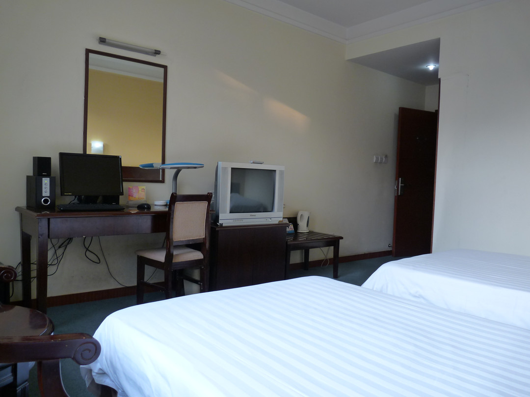 未来大酒店主图