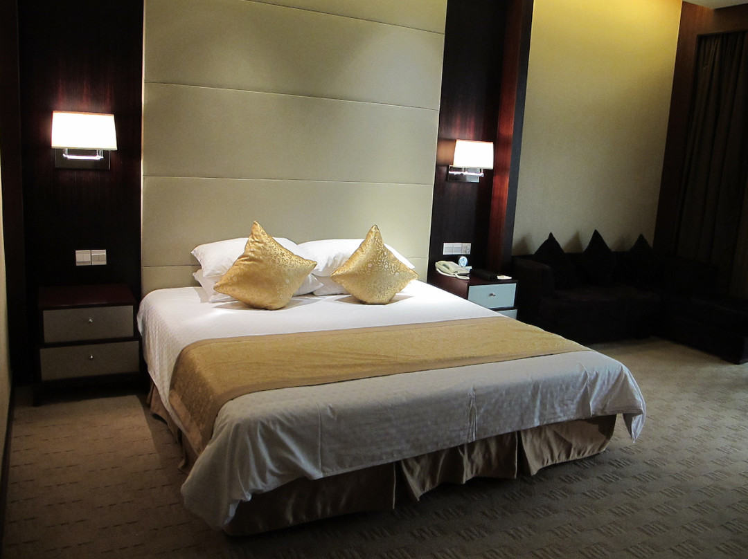 鉴湖大酒店主图