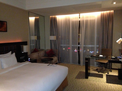 浦东绿地铂骊酒店主图