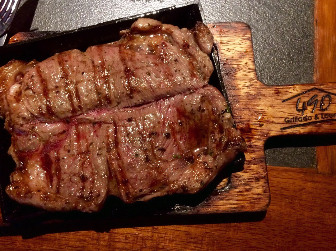 490 Grillado & Lounge