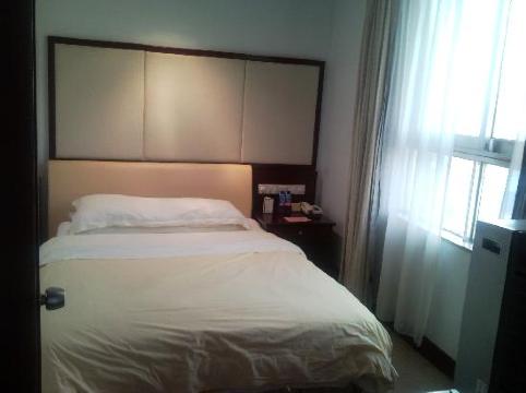 长沙国金中心万代大酒店-客卧