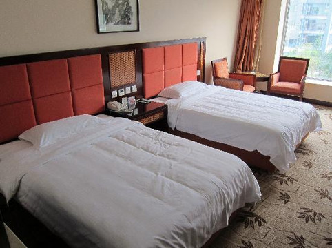 洪雅七里坪华生温泉酒店（零公里店）主图