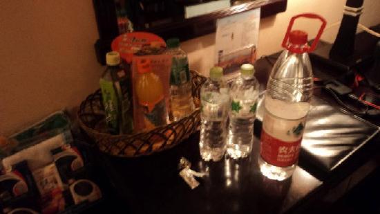 南方酒店(西安钟楼地铁站回民街店)-客卧