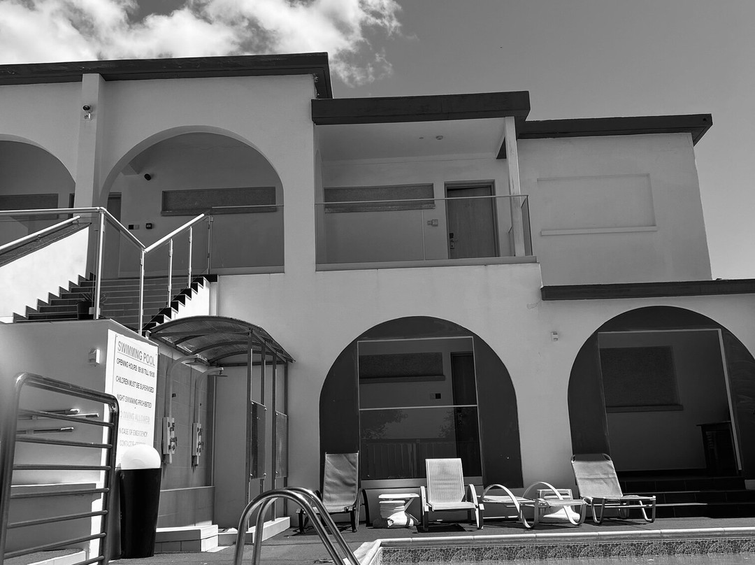 Neptune Hotel Apartments主图