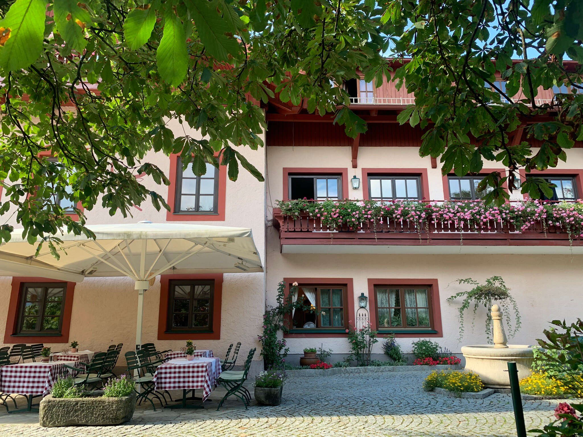 Landgasthof Holznerwirt-官方