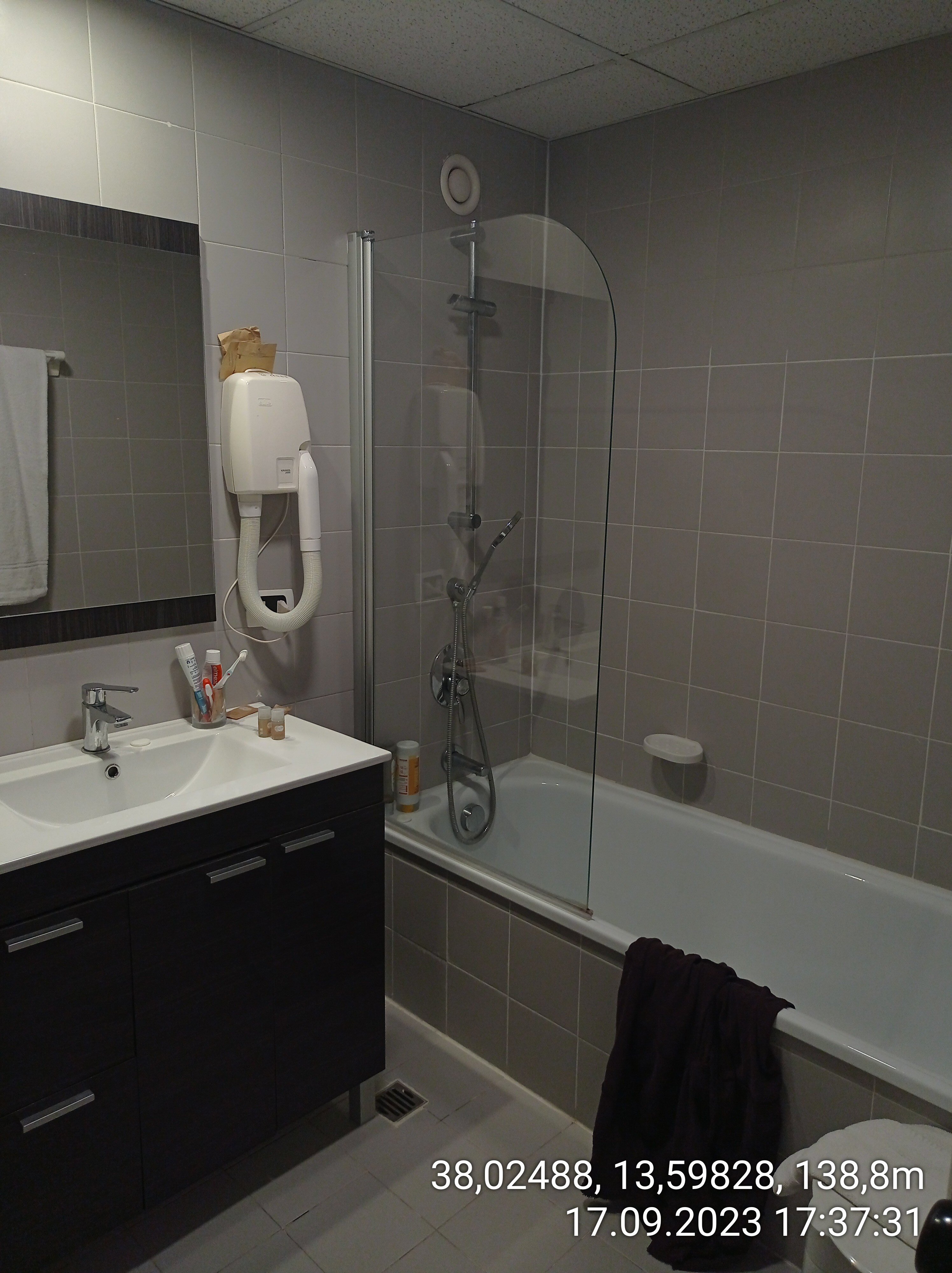 Hotel & Villaggio Torre Normanna-浴室