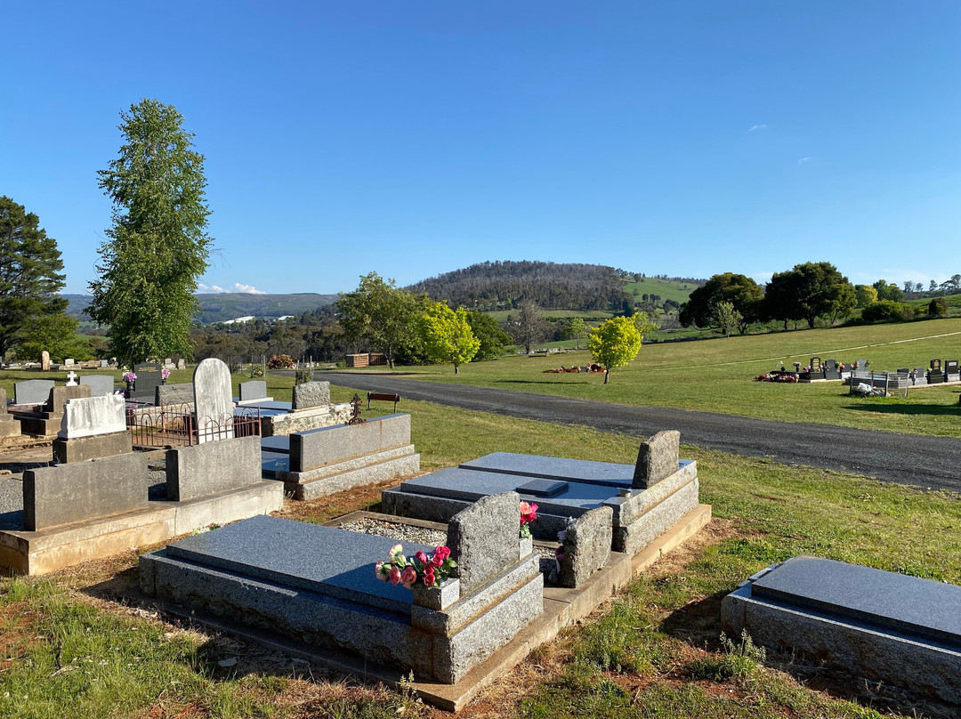 Batlow Cemetery景点图片