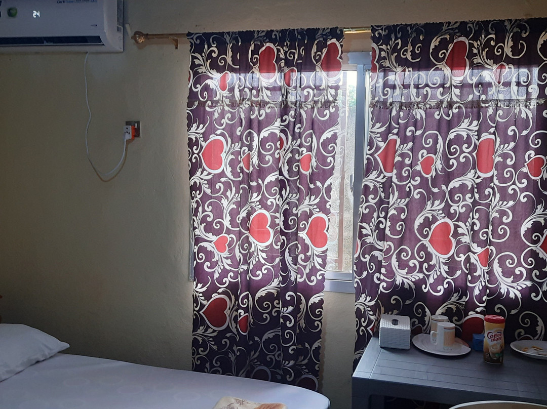 Yogi Homestay Freetown主图