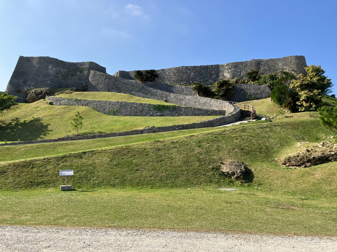 Katsuren Castle Ruins景点图片