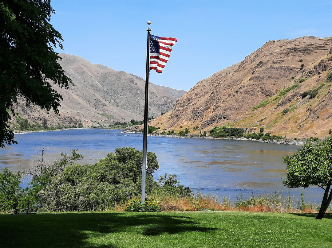 Snake River Adventures景点图片