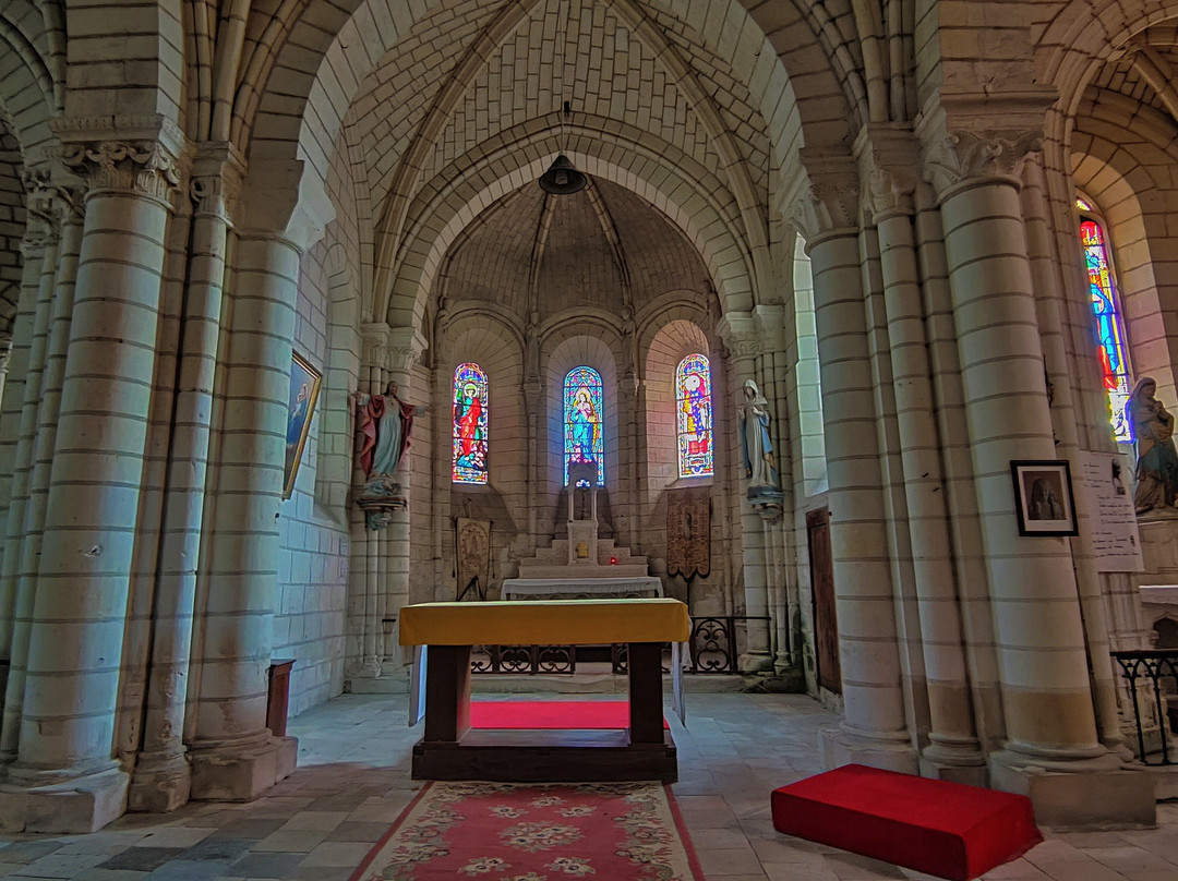 Eglise Notre-Dame à Crouzilles