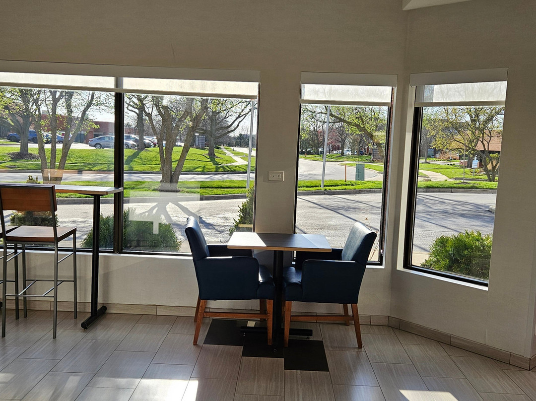 Holiday Inn Express Naperville By IHG主图