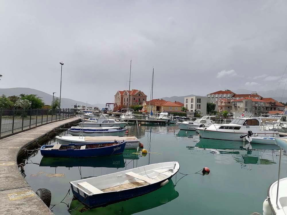 Pine Embankment-Tivat Municipality必去景点
