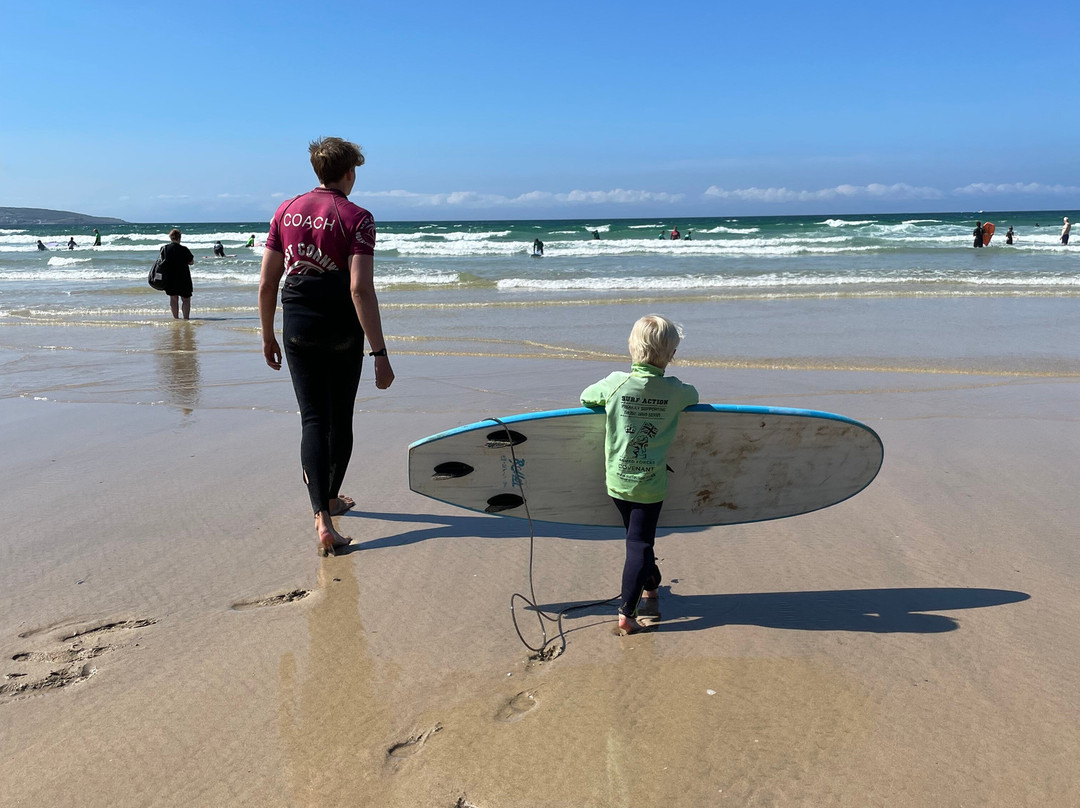 Global Boarders Surf School Gwithian Beach-Hayle必去景点