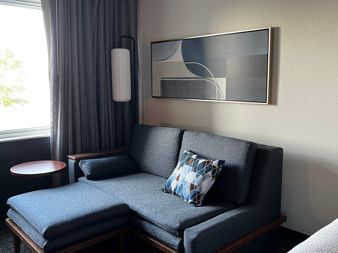 Courtyard by Marriott Evansville East主图