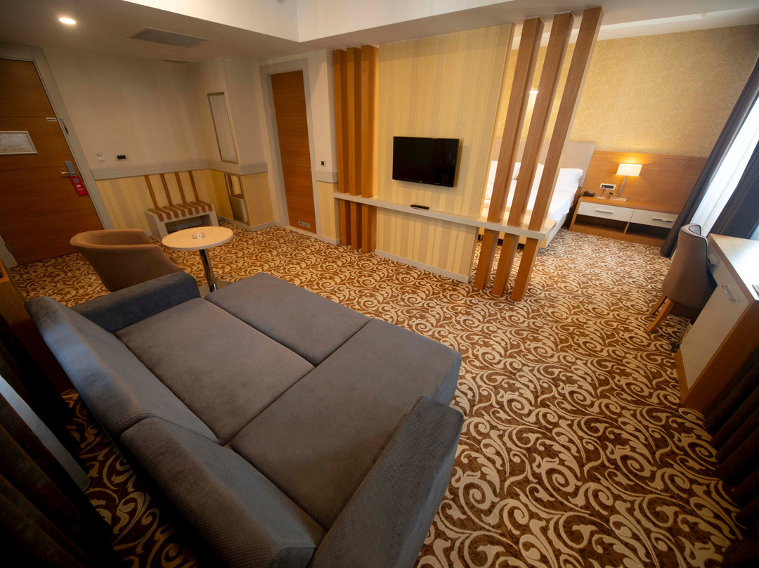 Grand Itimat Hotel主图