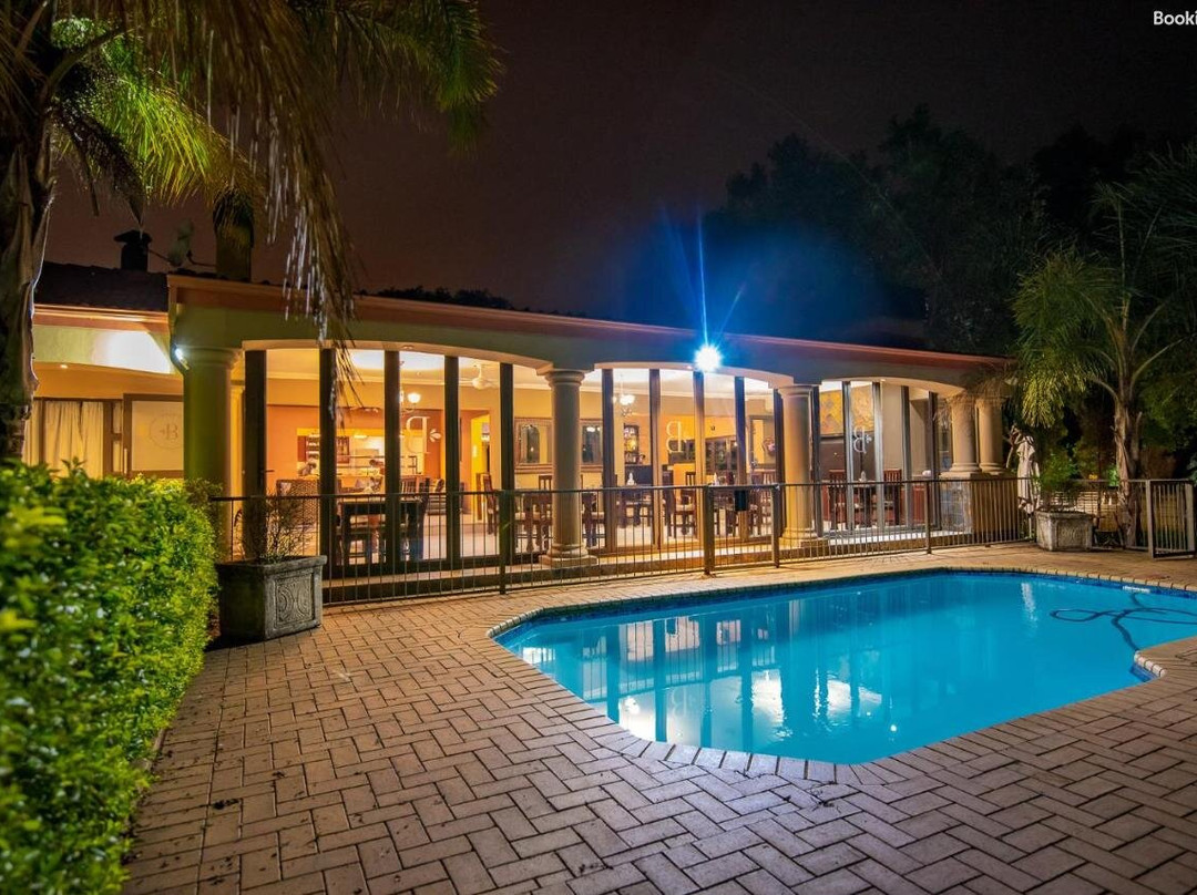 Hutten Heights Lodge主图