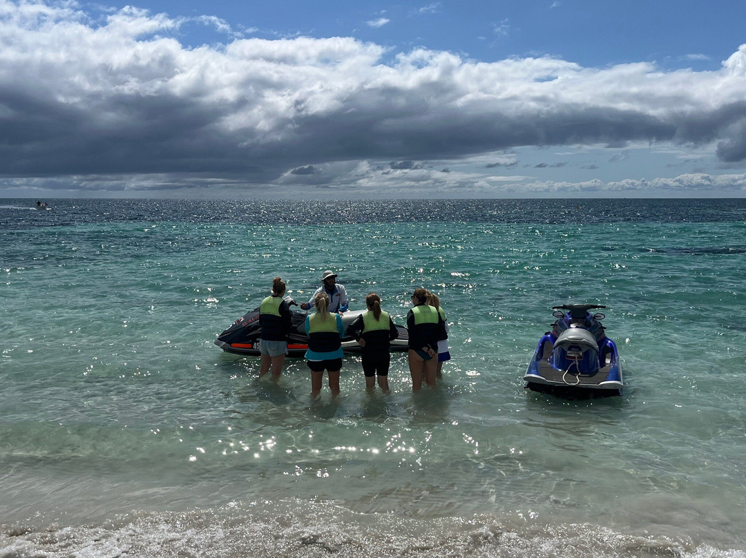 Dunsborough Jet Ski Tours-戴士柏必去景点