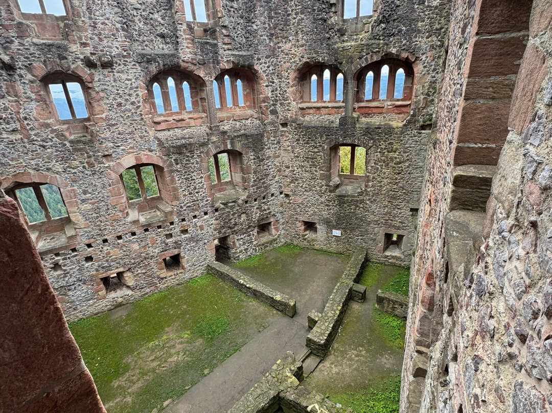 Burgruine Hohengeroldseck景点图片