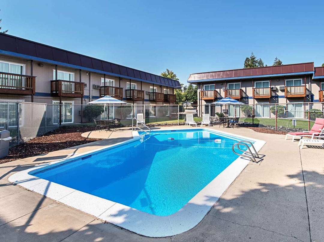 水晶山酒店住宿-Rodeway Inn Enumclaw Mount Rainer-Crystal Mountain Area