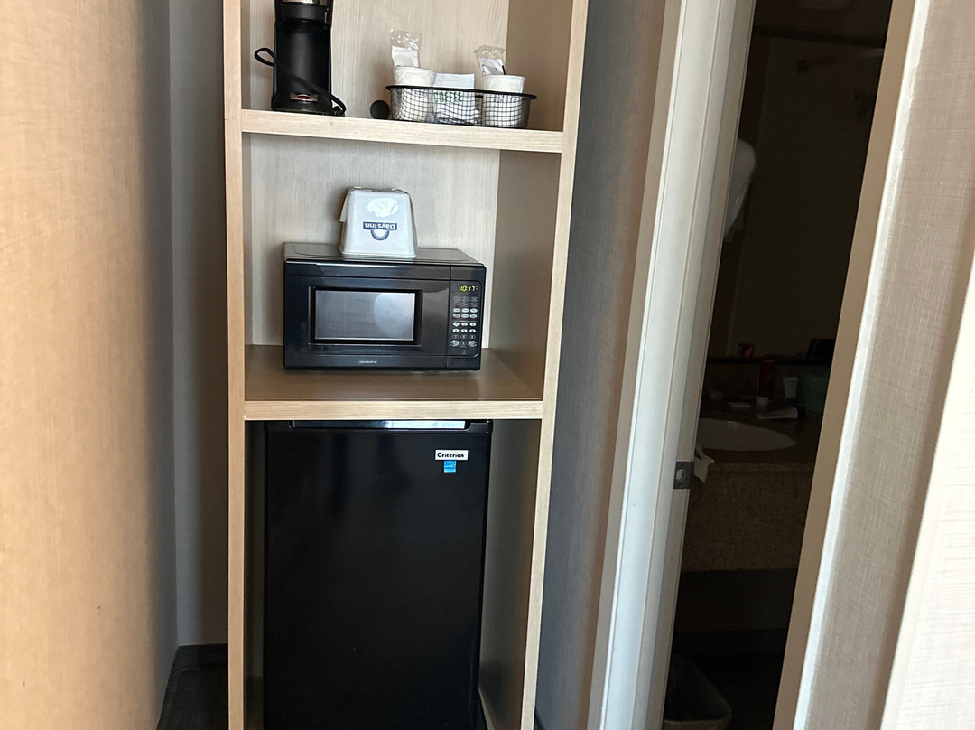 Days Inn & Suites by Wyndham Duluth by the Mall主图