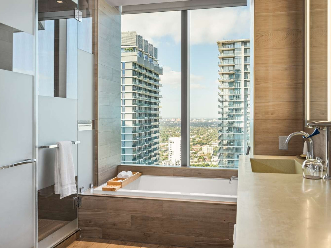 迈阿密酒店住宿-东迈阿密酒店