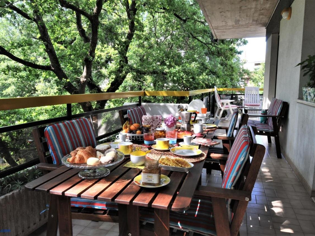 Sole & Querce Apartments- Bike Friendly with Garage