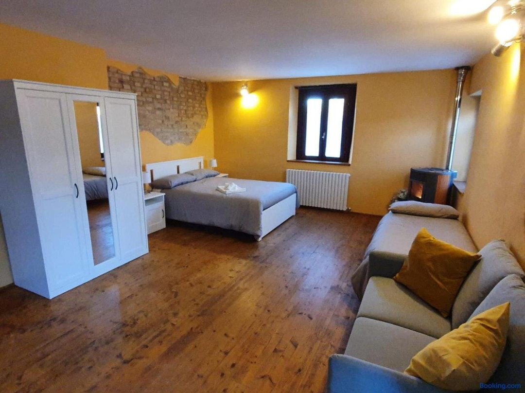 Anthoria B&B - Monolocale Tra le Colline Marchigiane