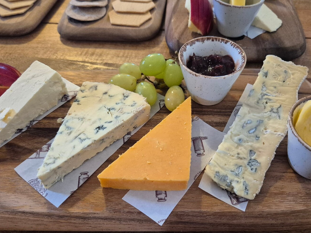 Cropwell Bishop Creamery Cheesemaker's Shop景点图片