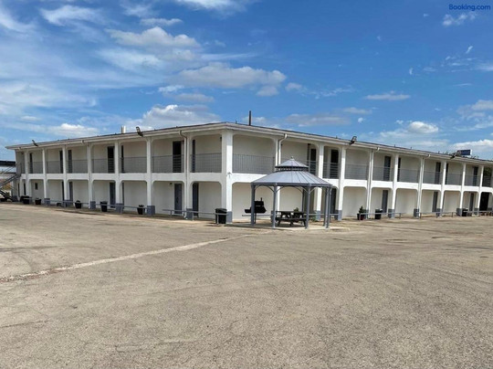 Dilley executive inn