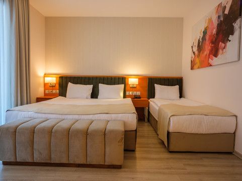 Caddemm Inn Hotel主图