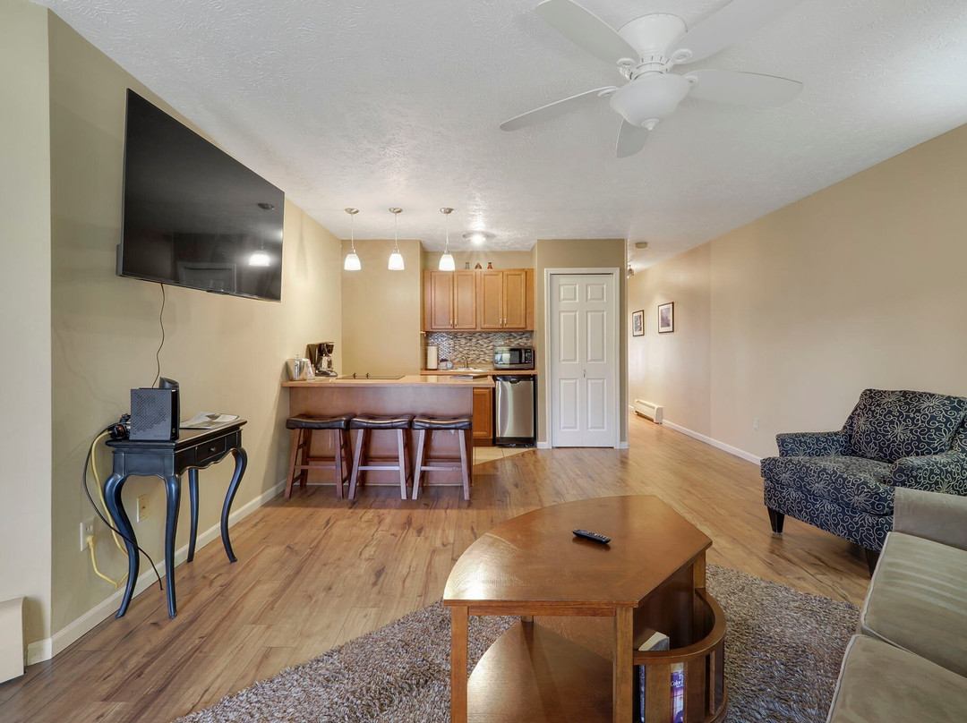 Pointes North Inn主图