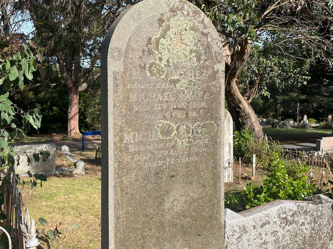 Flinders Cemetery景点图片