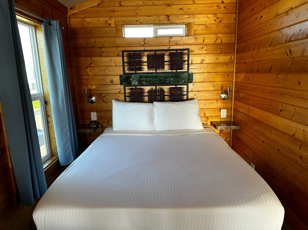 Westport Marina Cottages Motel主图