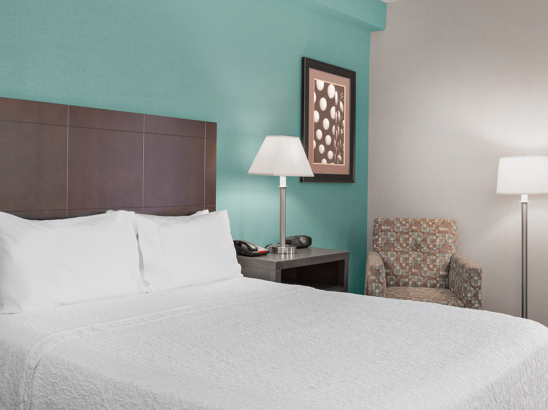 Spark By Hilton Bakersfield Central主图