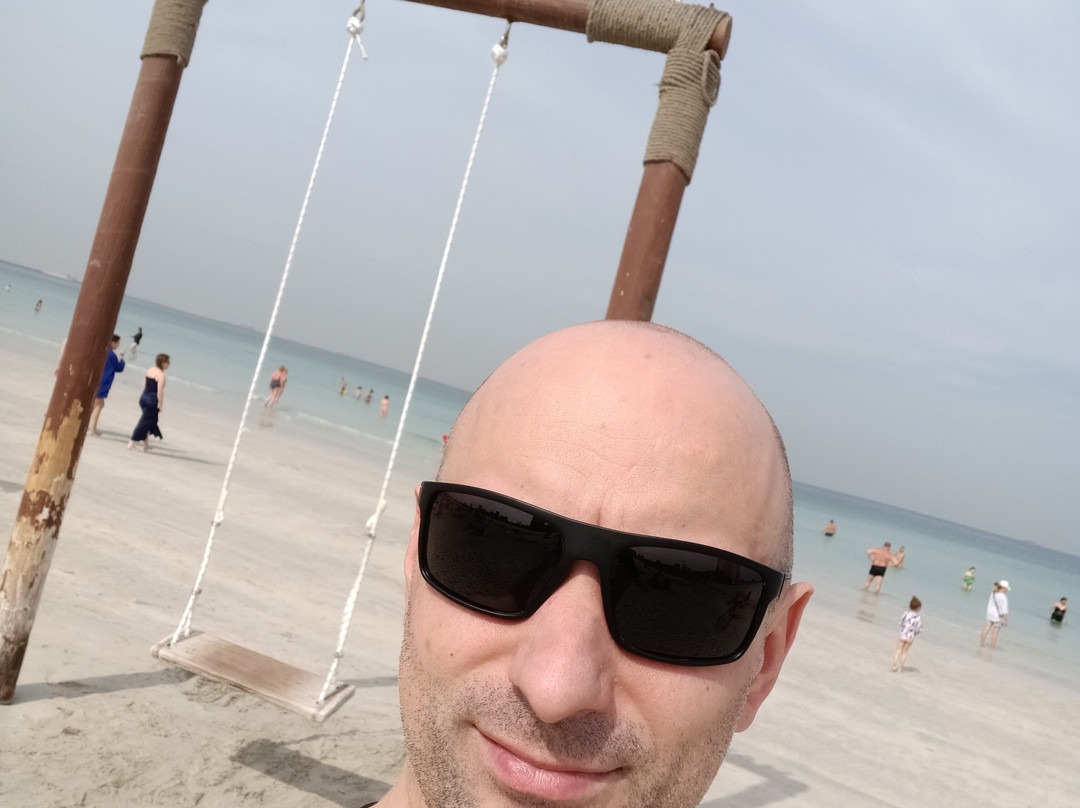 沙迦滨海酒店主图