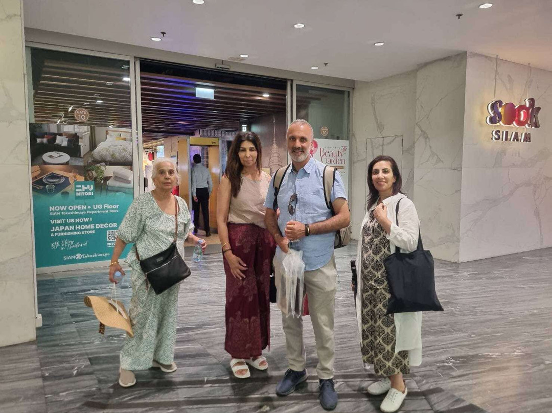 Van Bangkok Tours景点图片