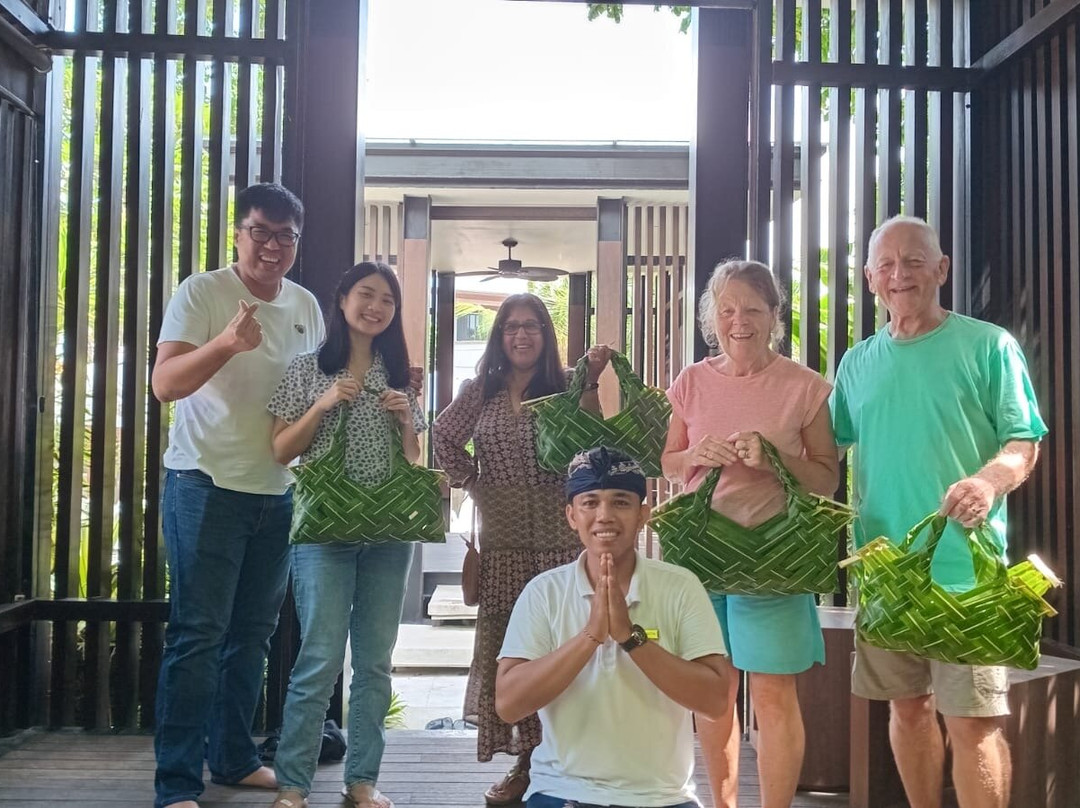 巴厘安瓦亚海滩度假酒店主图