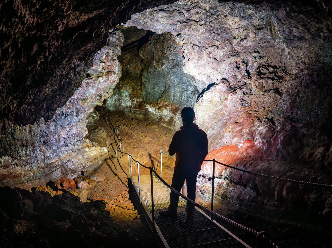 Vatnshellir Lava Cave-Snaefellsbaer必去景点