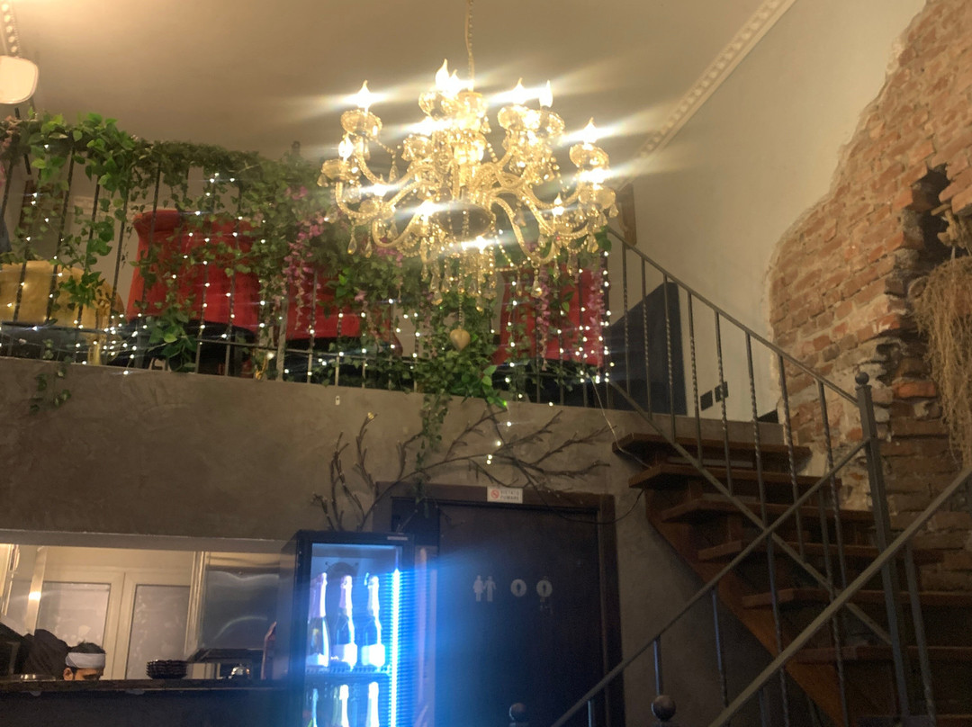 Milano Island lounge & Sushi