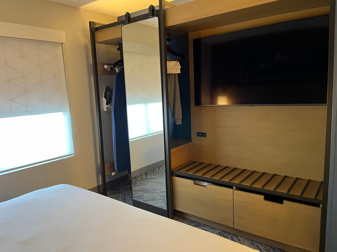 广场套房酒店主图