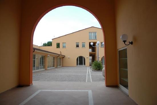 Hotel Plazza Porcari主图